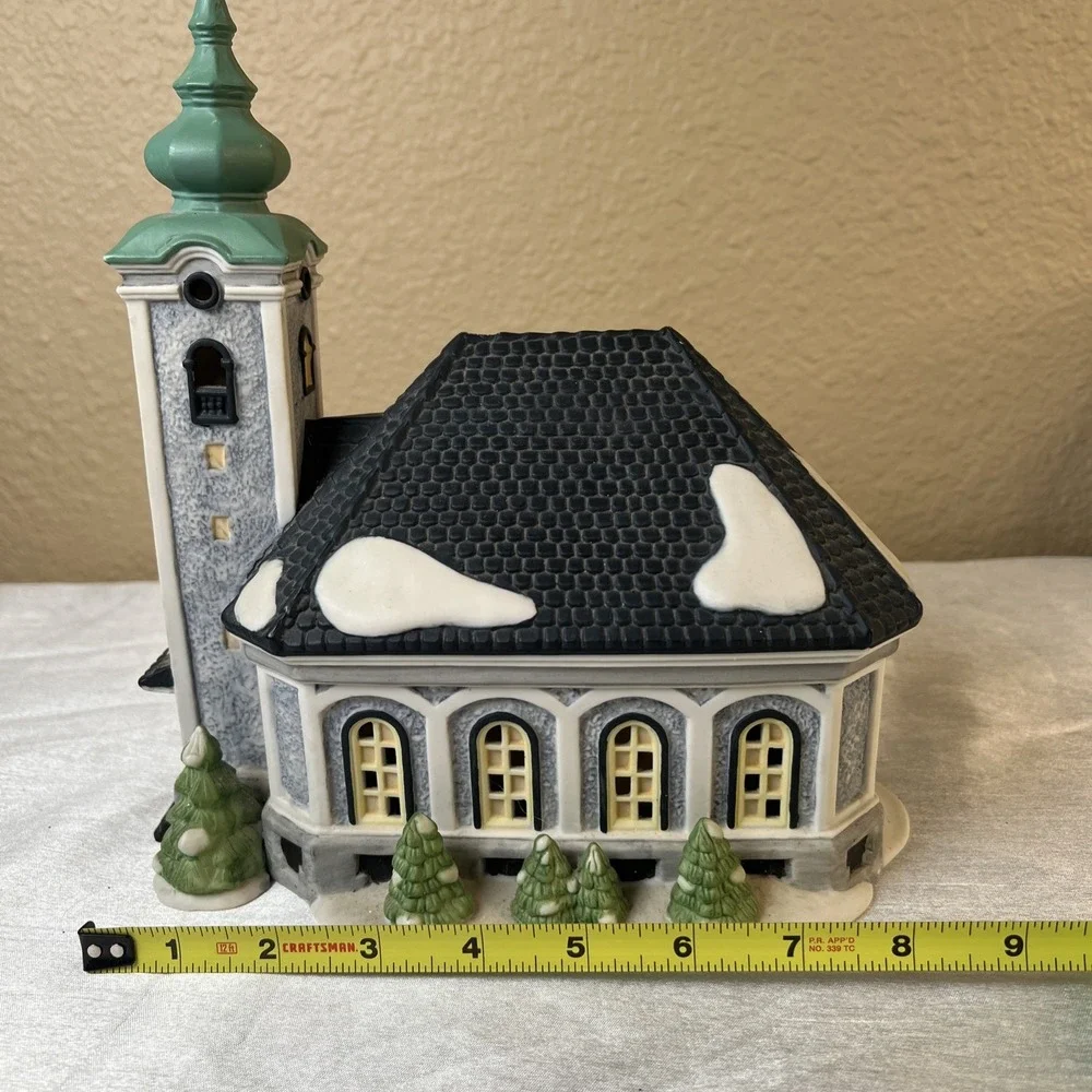 Vintage 2001 Dept 56 Heritage Village Collection St. Nicholas Kirche 56170 Cord